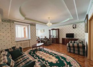 Продам 3-комнатную квартиру, 128.5 м2, Тюмень, улица 8 Марта, 2