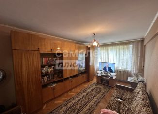 Продам трехкомнатную квартиру, 69.5 м2, Кропоткин, Комсомольская улица, 188