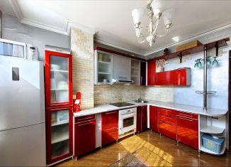 Продаю 2-ком. квартиру, 56.9 м2, посёлок Российский, улица Бигдая, 11