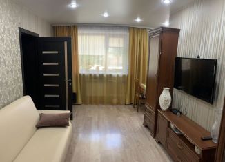 Сдается двухкомнатная квартира, 44.7 м2, Абакан, проспект Ленина