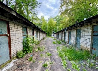 Продаю гараж, 10 м2, Киров, улица Возрождение, 4