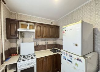 Аренда трехкомнатной квартиры, 60 м2, Екатеринбург, Ясная улица, 34к1