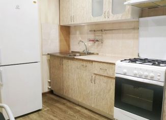 Сдается в аренду 1-ком. квартира, 37 м2, Тихвин, Чернышевская улица, 12