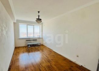 Продается 2-ком. квартира, 75 м2, Махачкала, улица Хаджи Булача, 16, ЖК Ак-Гёль