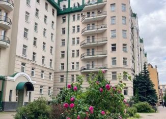 Сдается двухкомнатная квартира, 83 м2, Санкт-Петербург, улица Всеволода Вишневского, 13