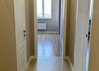 Продаю 1-комнатную квартиру, 52 м2, Махачкала, улица Абубакарова, 106к3