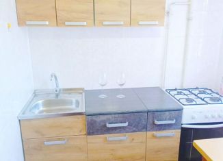 Продаю 2-комнатную квартиру, 45 м2, Таганрог, улица Сергея Лазо, 5