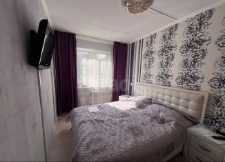 Продаю 2-ком. квартиру, 43 м2, Смоленск, улица Академика Петрова, 5