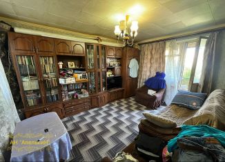 Продам 3-ком. квартиру, 59 м2, Тихвин, 2-й микрорайон, 15А