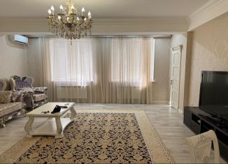 Сдача в аренду трехкомнатной квартиры, 138 м2, Махачкала, улица Тулпара Мусалаева, 16, ЖК Лазурный Берег
