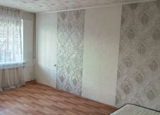 Сдается в аренду 3-ком. квартира, 81 м2, Екатеринбург, улица Викулова, 48