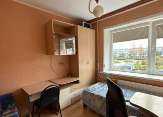 Продам 2-ком. квартиру, 46.8 м2, Ломоносов, улица Победы, 16/12