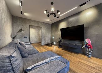 Сдаю 3-ком. квартиру, 105 м2, Уфа, улица Султанова, 6