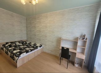 Сдам 1-ком. квартиру, 40 м2, Крым, проспект Александра Суворова, 15к11