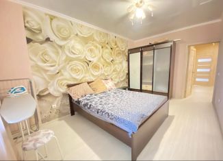 Сдаю 2-ком. квартиру, 70 м2, Уфа, Комсомольская улица, 15