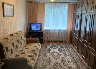 Продам трехкомнатную квартиру, 63.6 м2, Великие Луки, проспект Гагарина, 14к2