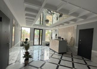 Продам 3-ком. квартиру, 65 м2, Краснодарский край, Перелётная улица, 24