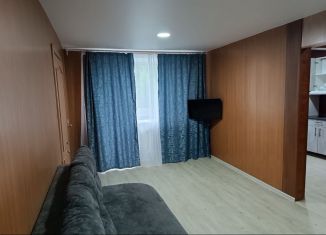 Сдаю трехкомнатную квартиру, 43 м2, Обь, улица ЖКО Аэропорта, 4