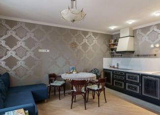 Продаю двухкомнатную квартиру, 76.7 м2, Тюмень, улица Валерии Гнаровской, 10к3