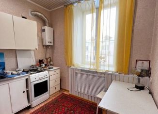 Продается 2-ком. квартира, 56.1 м2, Челябинская область, улица Мира, 1