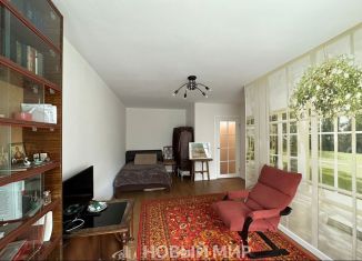 Продается однокомнатная квартира, 31.6 м2, Бор, улица Ленина, 153