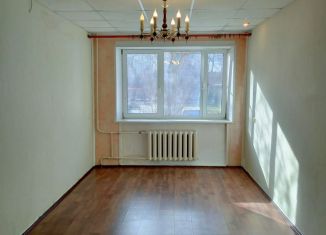 Трехкомнатная квартира на продажу, 58 м2, Лобня, улица Комиссара Агапова, 4