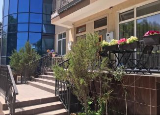 2-комнатная квартира на продажу, 87 м2, Евпатория, улица Полупанова, 27А