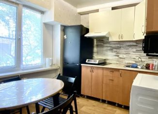 Продам двухкомнатную квартиру, 46 м2, село Витязево, улица Горького, 63/1