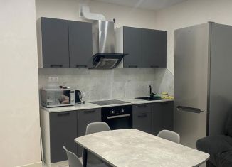 Аренда 1-ком. квартиры, 40 м2, Тюмень, улица Константина Посьета, 4к1, ЖК Пятый квартал