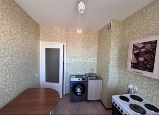 Сдаю однокомнатную квартиру, 32.4 м2, Тобольск, 10-й микрорайон, 3Г