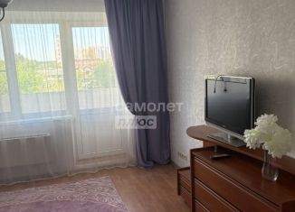 Продается 1-комнатная квартира, 46.8 м2, Лобня, улица Пушкина