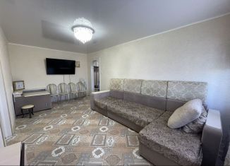 Продам 3-комнатную квартиру, 55 м2, Туймазы, улица 70 лет Октября, 11