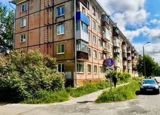 Продам 2-комнатную квартиру, 44.8 м2, Северодвинск, проспект Труда, 43