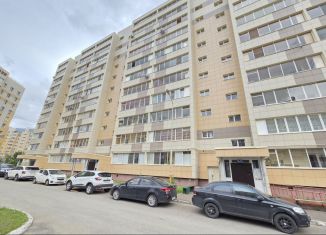 Продаю 2-комнатную квартиру, 60 м2, Татарстан, улица Гайсина, 9