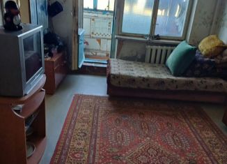 Продажа 3-ком. квартиры, 46 м2, Керчь, улица Голощапова, 14