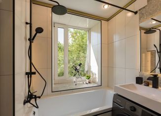 Двухкомнатная квартира на продажу, 60 м2, Санкт-Петербург, Василеостровский район, 13-я линия Васильевского острова, 64/39