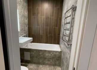 Продаю 2-ком. квартиру, 45 м2, Воронеж, улица Фридриха Энгельса, 70