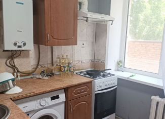 Однокомнатная квартира в аренду, 30 м2, Кропоткин, Базарная улица, 10