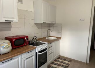 Продам 1-ком. квартиру, 33 м2, Екатеринбург, Орджоникидзевский район, улица Индустрии, 32