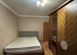 Сдаю трехкомнатную квартиру, 75 м2, Москва, улица Академика Анохина, 5к2, ЗАО
