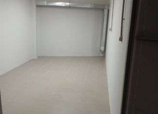 Продам гараж, 16 м2, Тюмень, улица 50 лет Октября, 12