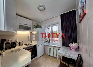 Сдам 2-ком. квартиру, 45 м2, Старый Оскол, микрорайон Приборостроитель, 12