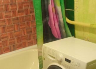 Продажа двухкомнатной квартиры, 49.5 м2, Норильск, Школьная улица, 12