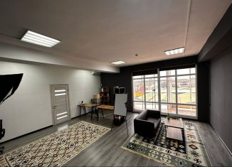 Сдается в аренду офис, 60 м2, Махачкала, улица Батырая, 11