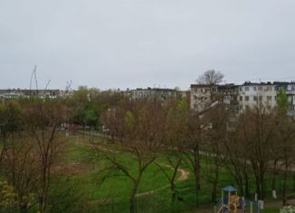 Продается 1-комнатная квартира, 35.3 м2, посёлок городского типа Мирный, Школьная улица, 14