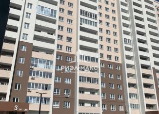 Продам однокомнатную квартиру, 37.3 м2, Брянск, ЖК Центральный, улица имени А.Ф. Войстроченко, 5