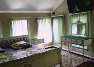 Сдаю в аренду комнату, 36 м2, Геленджик, Севастопольская улица, 43