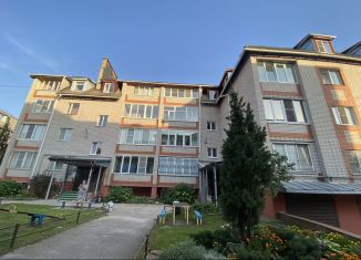 Сдам в аренду 3-ком. квартиру, 93 м2, Великий Новгород, Народная улица, 7