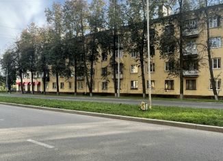 Трехкомнатная квартира на продажу, 85.2 м2, Обнинск, проспект Ленина, 44