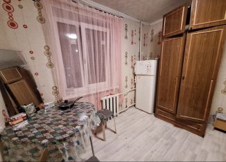 Сдаю в аренду комнату, 11 м2, Великий Новгород, улица Саши Устинова, 3